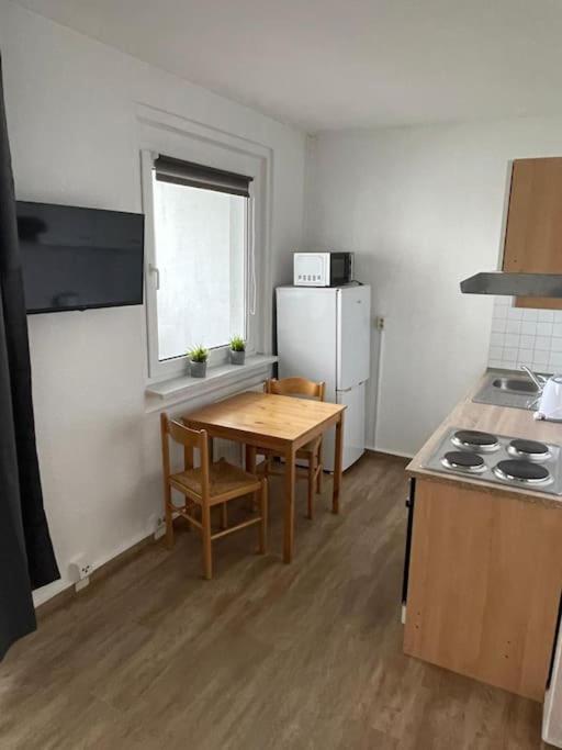 Max Appartements Neubrandenburg Buitenkant foto