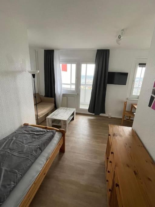 Max Appartements Neubrandenburg Buitenkant foto