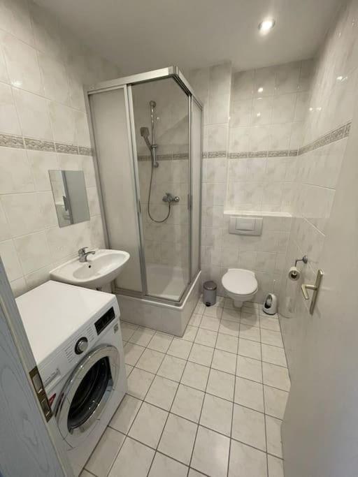 Max Appartements Neubrandenburg Buitenkant foto